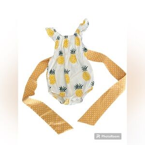 Tong bei Qi Pineapple Bodysuit Ruffles Short Sleeve Bowknot Sash size 100
